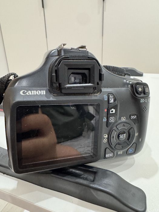 Фотоаппарат canon 1100D