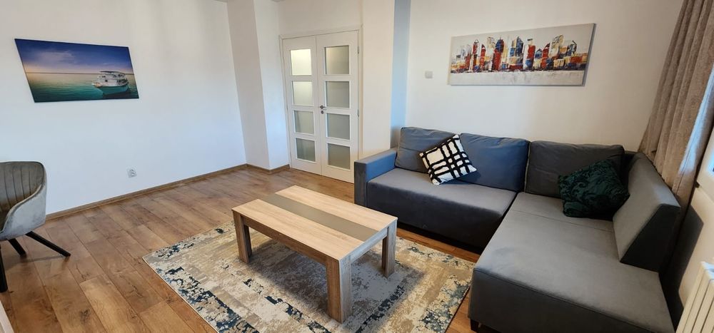 De închiriat apartament 2 camere Unirii