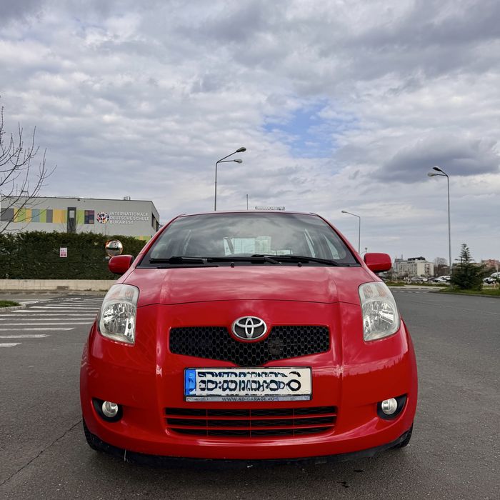 Vând Toyota Yaris