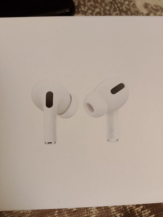 Продам airpods pro 1