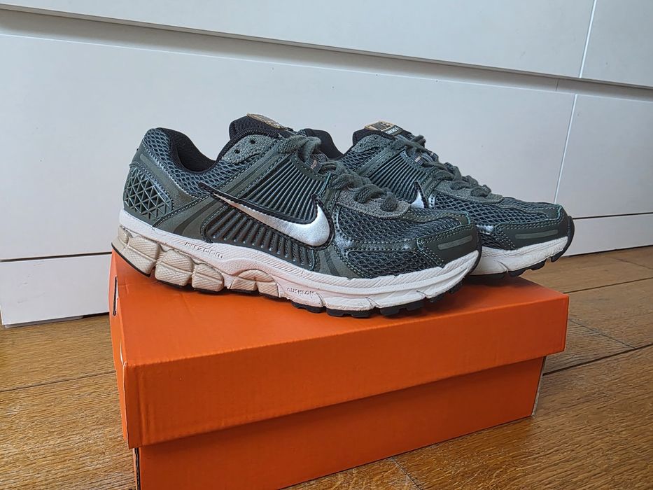 Nike Vomero 5 рр 37.5