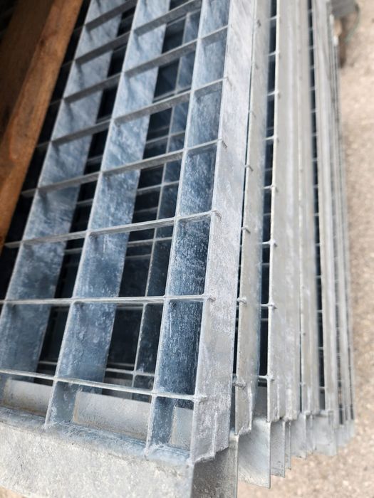 Grătare zincate 135x80