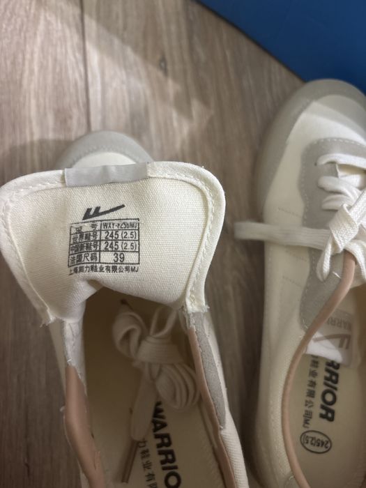 Продам новые кеды