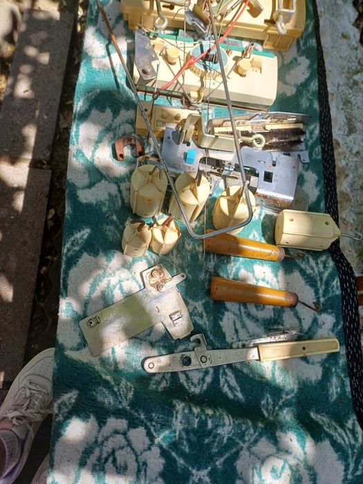 Mașină de tricotat/croșetat dublă Brother originală – 3500 lei