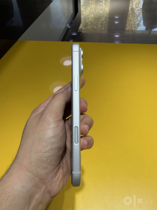 Iphone 17 pro max silver