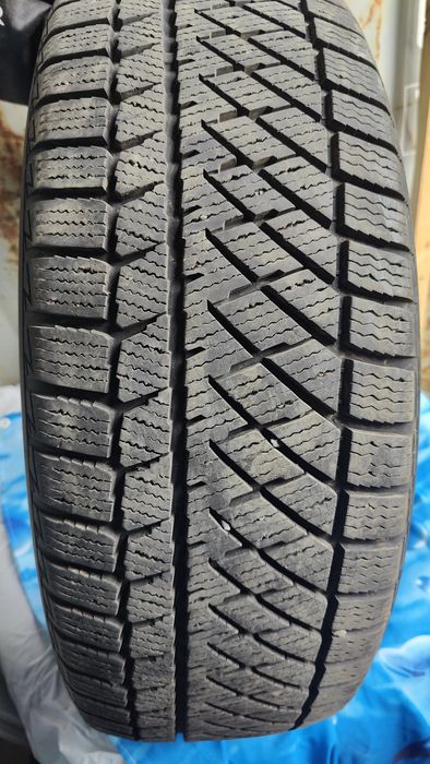 Продам зимние шины 225/60/R18