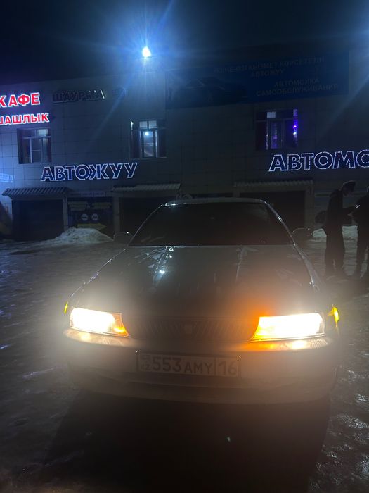 Продам машину, креста 90 2л