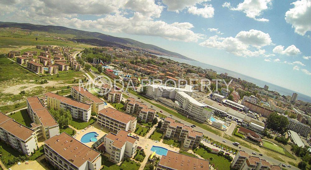 Продава се Едностаен апартамент в к.к. Слънчев бряг - 36 кв.м за 617 €/кв.м - Снимка #2