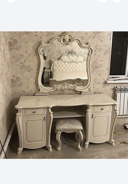 Гарнитур спальный