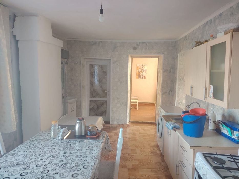 Продам дом возле трассы Бобровка