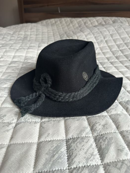 Вълнена ловджийска шапка