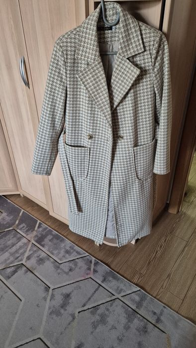 Продам пальто! Цвет бежевый