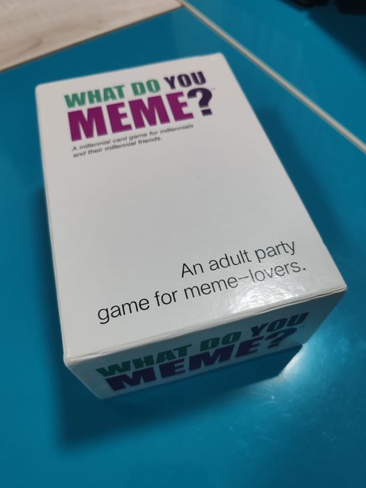 Joc de societate What do you meme?