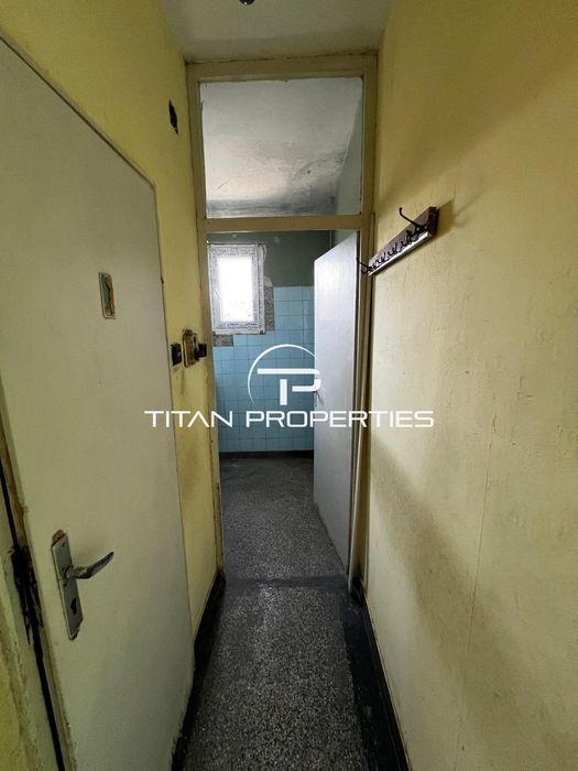 Четиристаен апартамент за продажба в кв. Кючук Париж