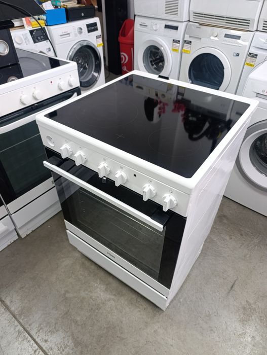 ГОТВАРСКА Печка с керамичен плот Electrolux VOSS
