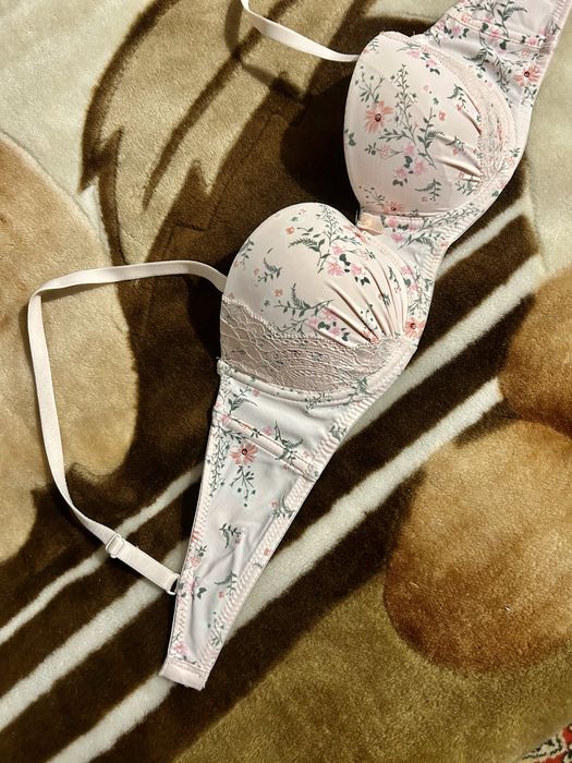 бюстгальтер 34А, бренд MAX