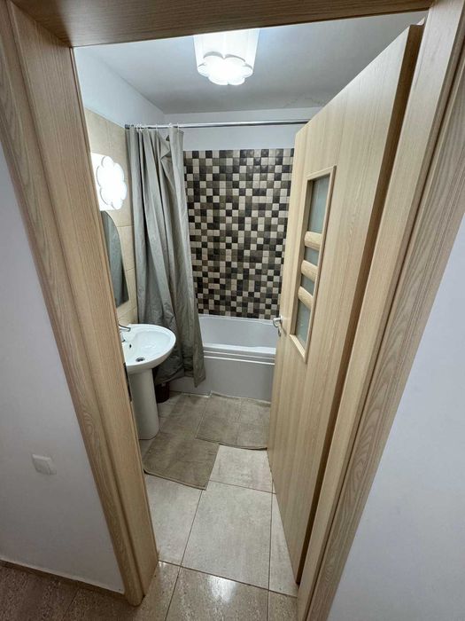 Inchiriez Garsoniera Et 3 MT Rezervelor langa LID