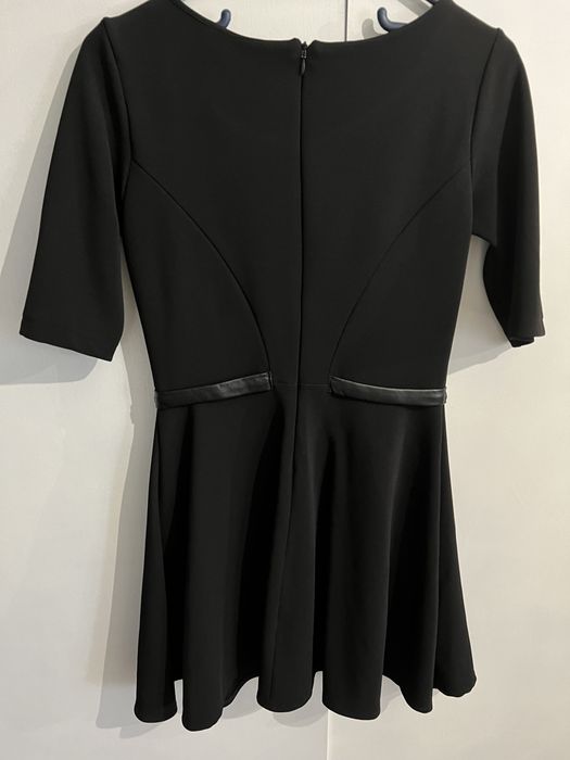 Rochie neagra scurta cu maneca 3/4 marimea S