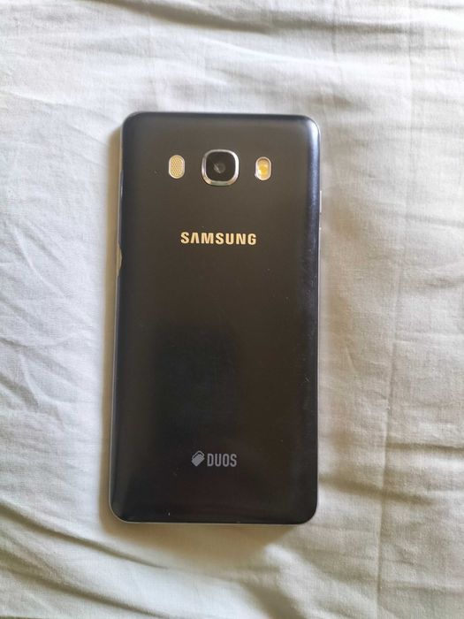 J5 Samsung puțin folosit