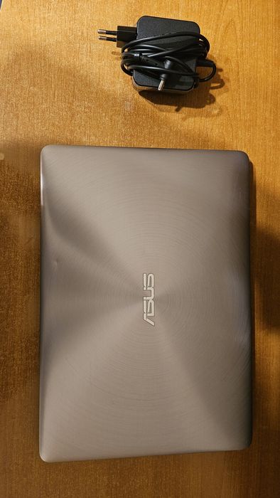 Laptop Asus UX310 Intel i5 6200u 16GB RAM 128GB + 512GB SSD 13.3" QHD+