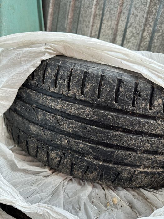 Летние шины продам 17