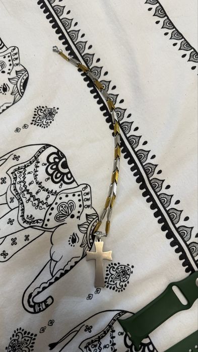 Кръст от медицинска стомана