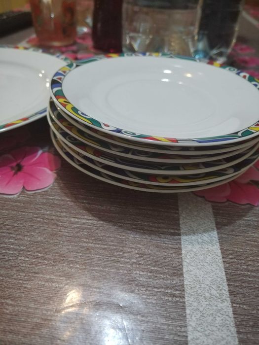 Set de farfurii din portelan