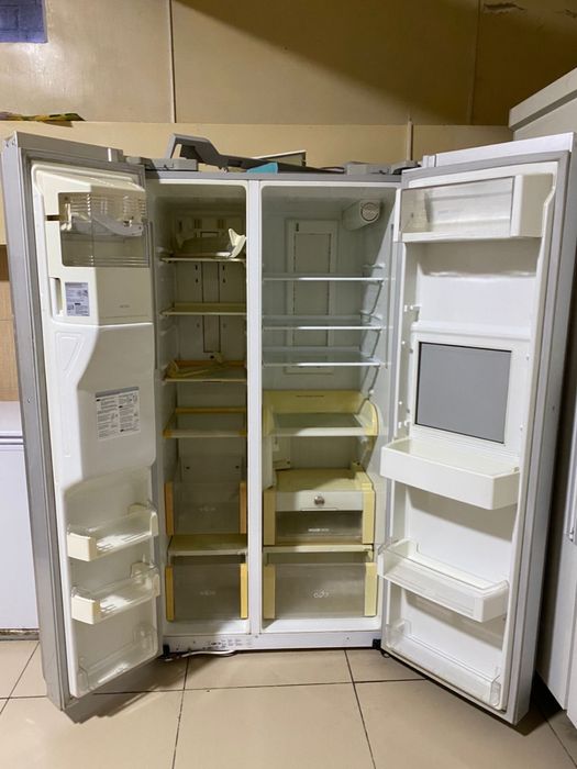 Холодильник продается