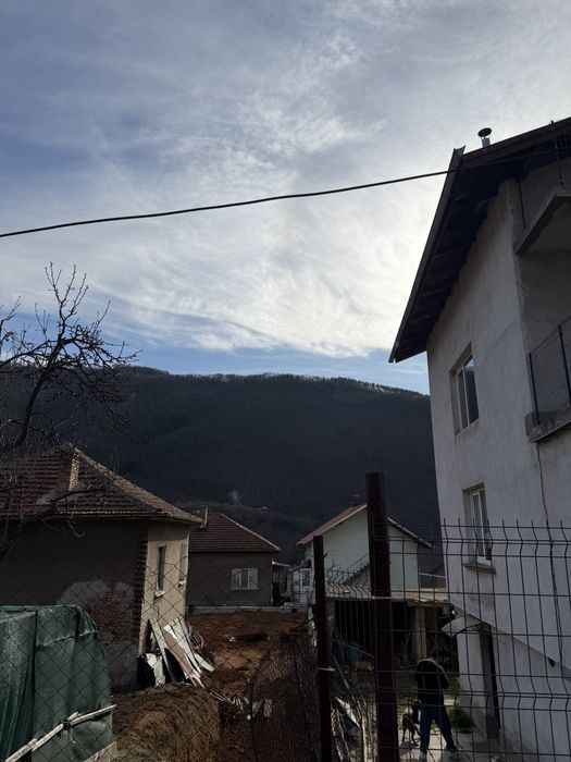 Голяма къща в град Своге