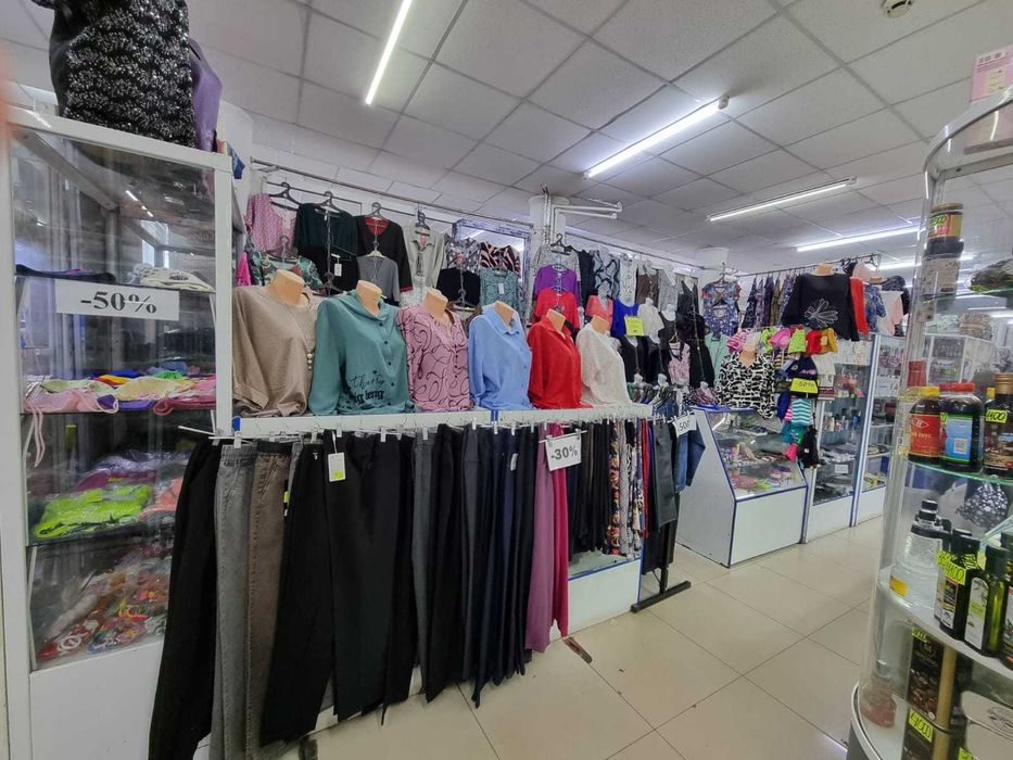 Действующий бутик женской одежды с товаром в ТД "Айдын" (бывший 47-ой)