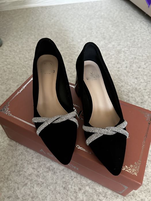 Продам срочно туфли