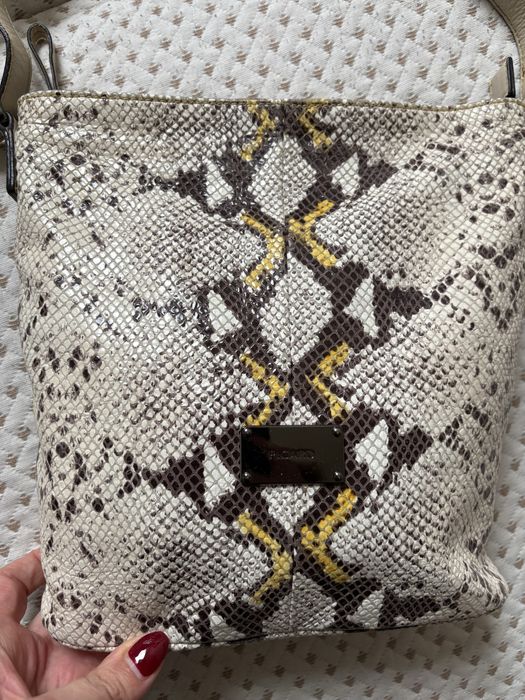 Маркови дамски чанти Picard и US Polo бежова змийска и червена