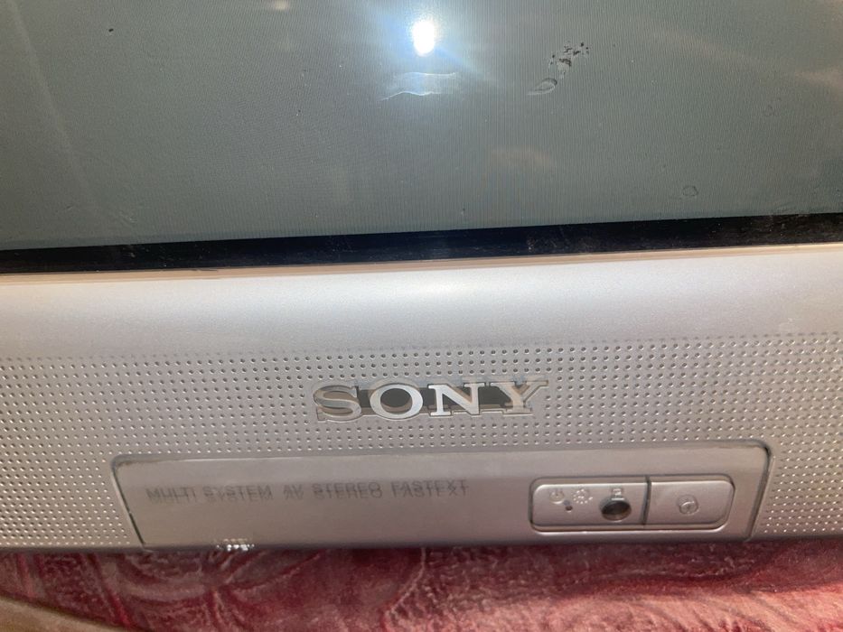 Продам цветной телевизор SONY