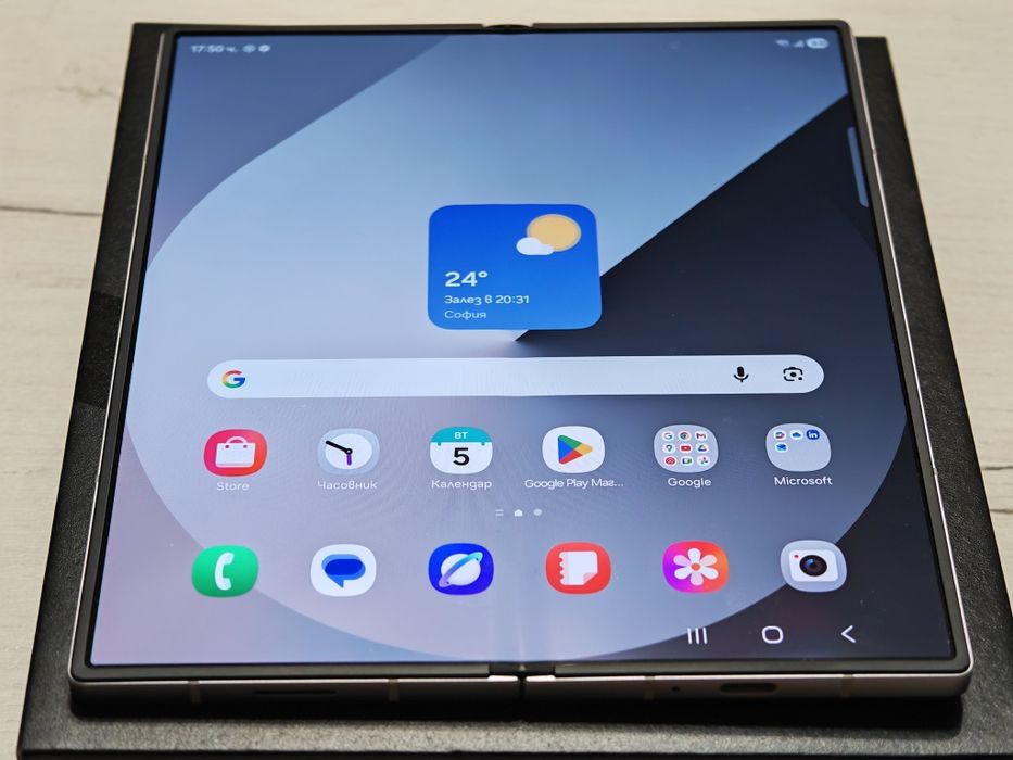Като нов Samsung Galaxy Z Fold 6 256 GB