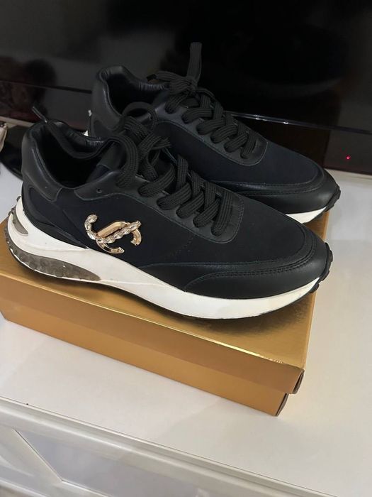 Шикозни маратонки обувки оригинал