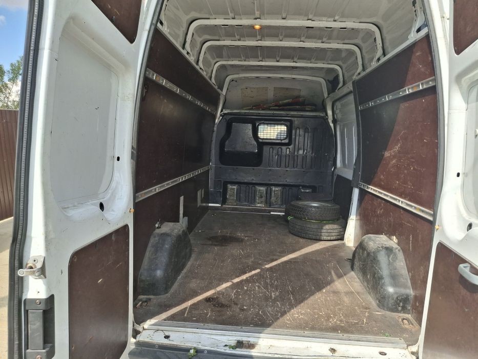 Ford Transit 2011