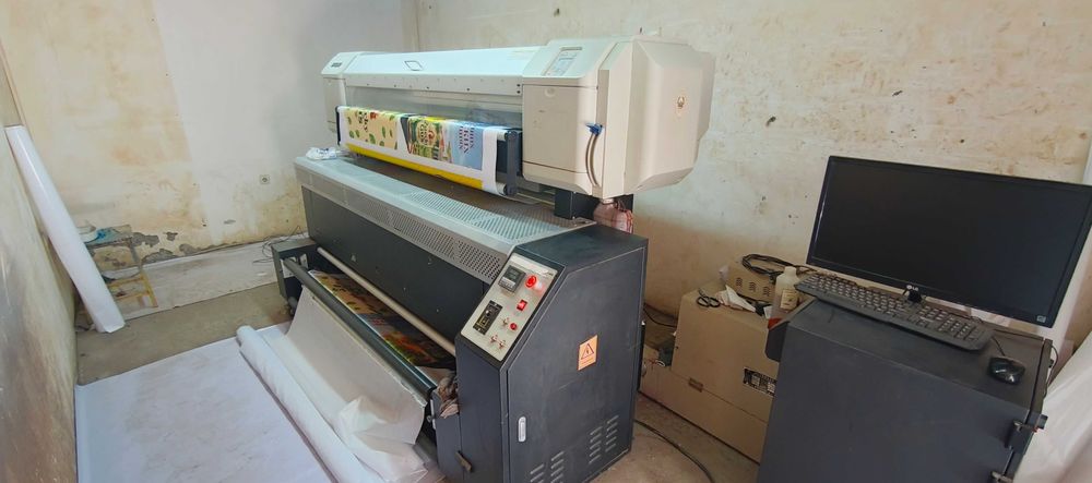 Продается широкоформатный Интерьерный плоттер (принтер)  2 в одном !