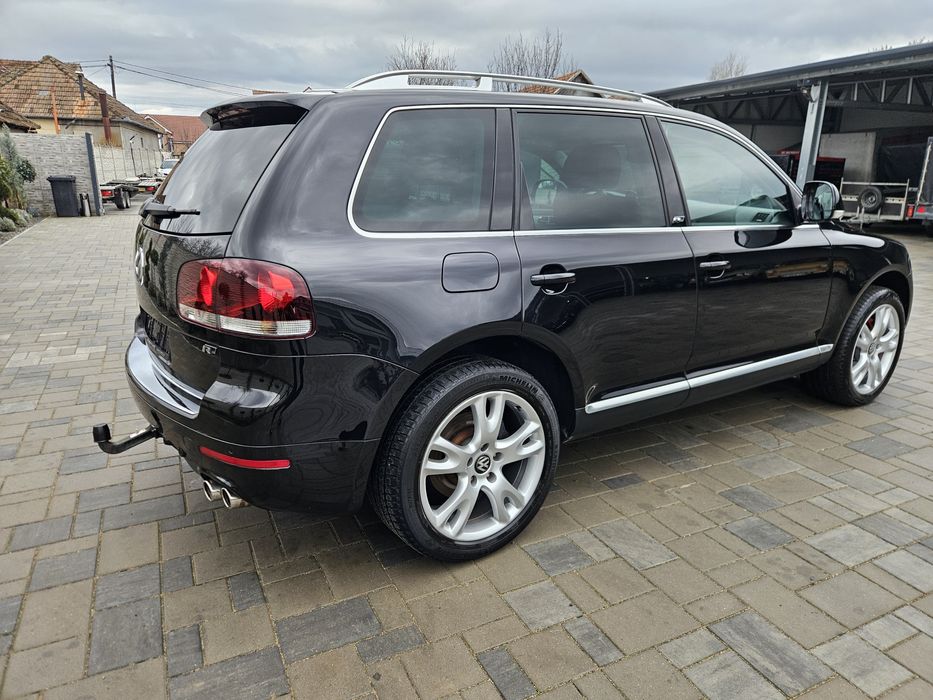 Vw touareg Rline 3.0 tdi,239 cp,model 2009,xenon,navi,piele,jante R20