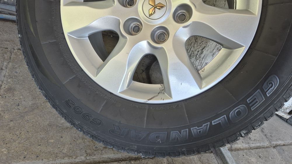 Шины yokohama  265 65 r17