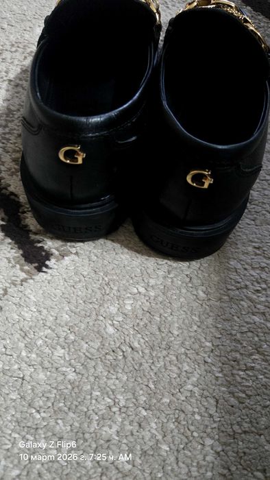 Лоуфъри Guess естествена кожа