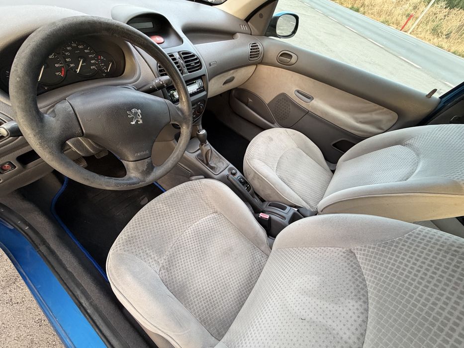 Peugeot 206 1.4 Бензин 75к.с.