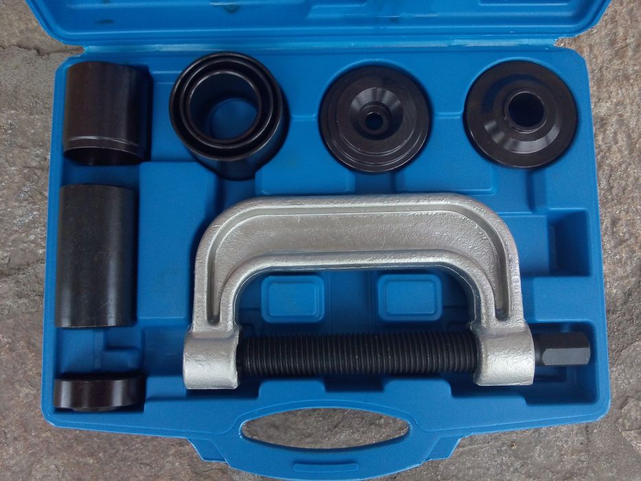 Скоба с втулки за демонтаж и монтаж на шарнири и лагери 10 части