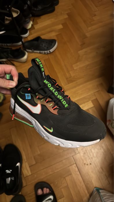 Nike Air React World Wild