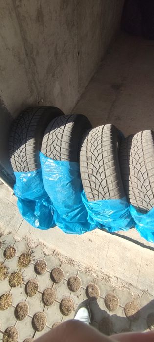 Продавам зимни гуми с джанти Dunlop 225/60/17 6.5mm на 2 сезона Hyundai Tucson