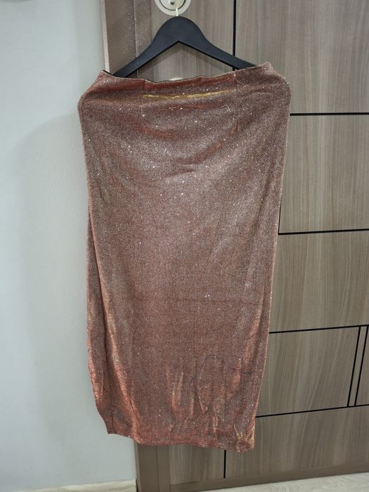 Пола лъскава нова с етикет