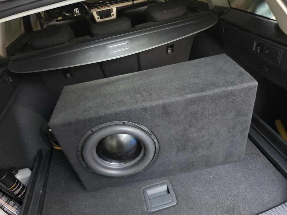 Subwoofer auto deaf bonce machette