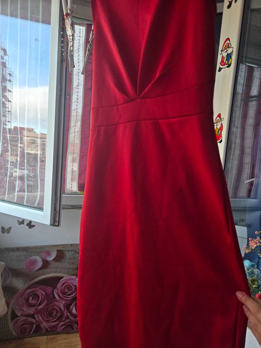 Продавам рокли М размер