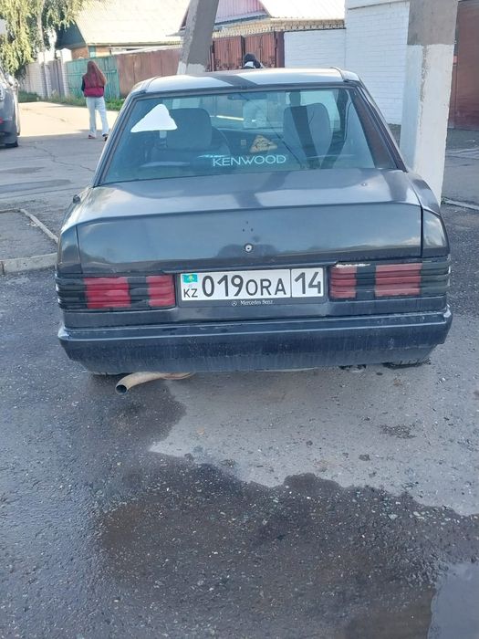 Продам машину мерседес