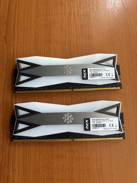 Memorie RAM XPG Spectrix D60g RGB White 8GB DDR4 3600MHz CL18 perfect functionali