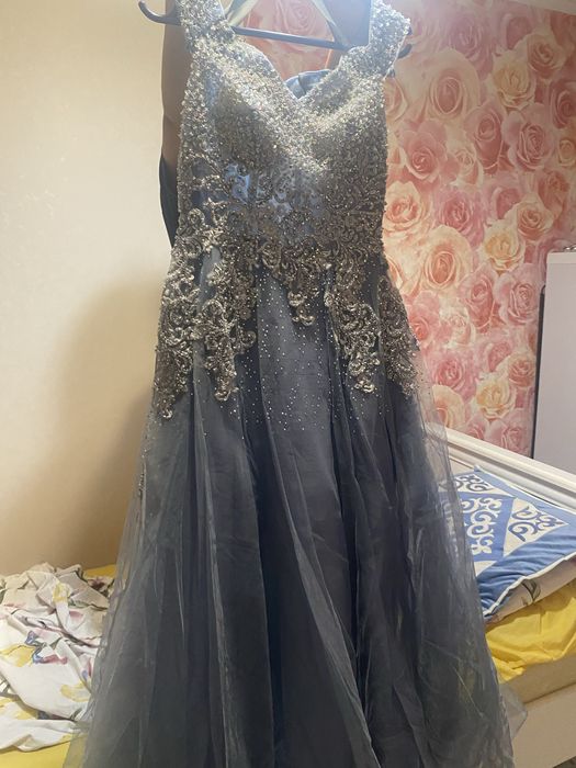 Продам бальное платье